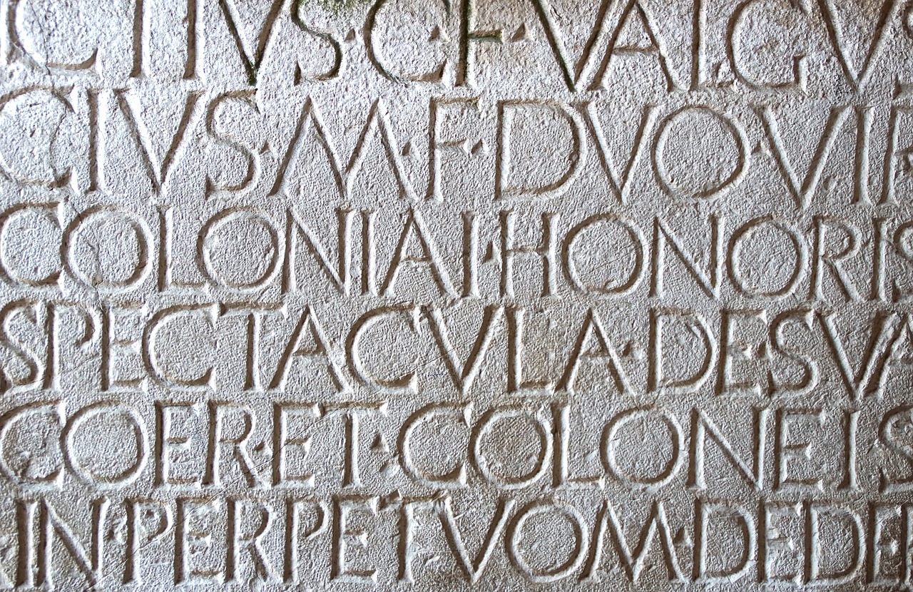 Latin text, image by Pixabay
