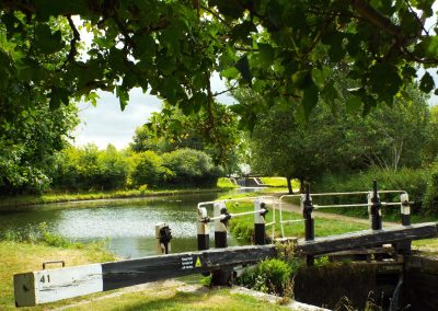 Lock gate on canal at Tring, image with permission of Richard Jones.