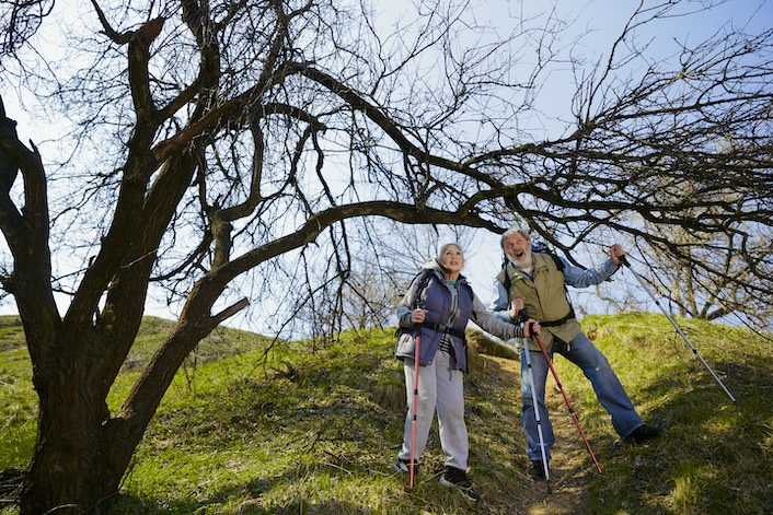 Couple admiring the view, Image 11161071 by master1305 on Freepik