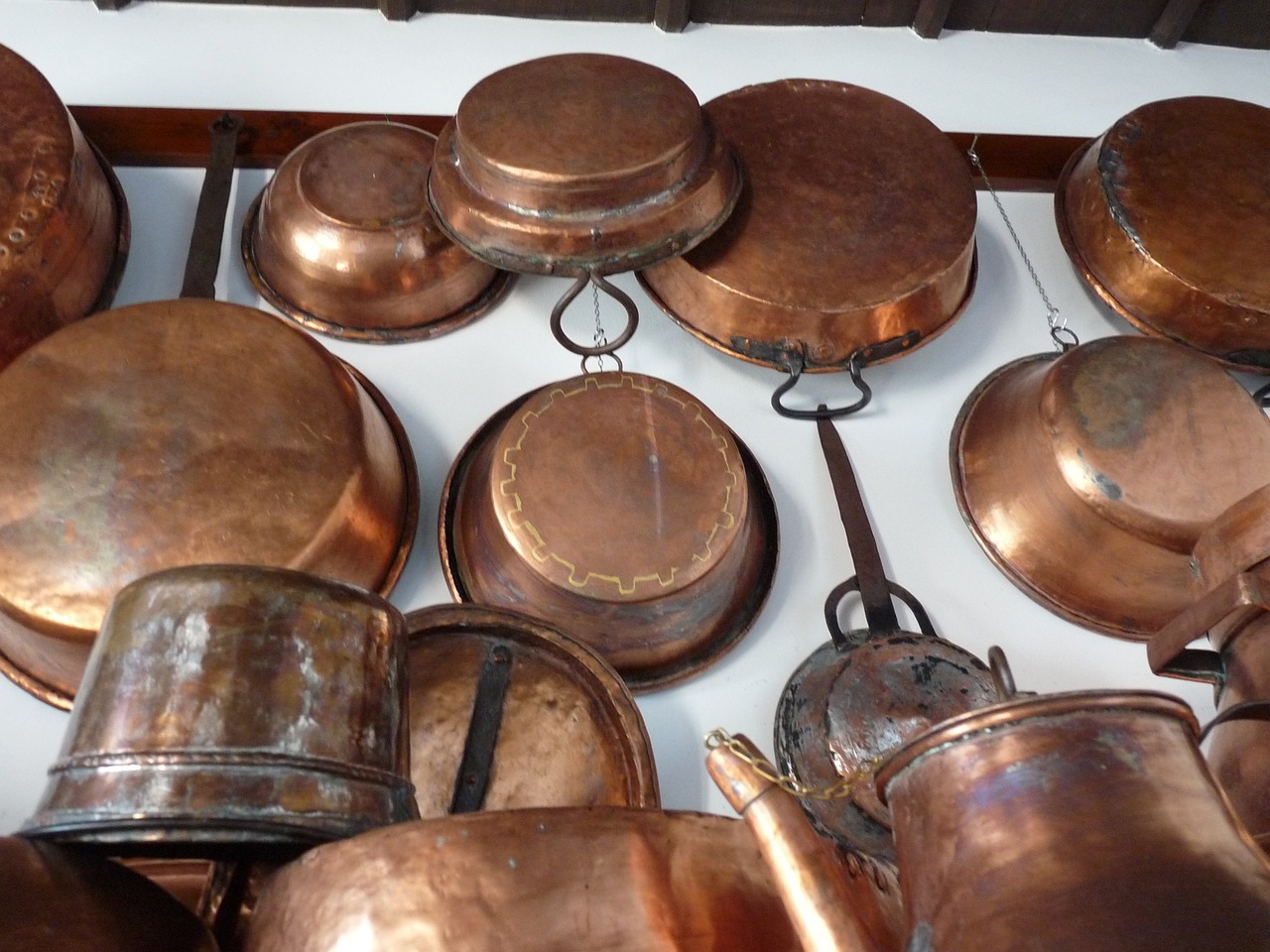 Copper pans, image 4122 from needpix.com