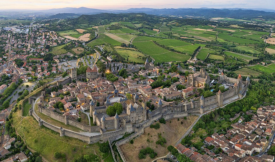 Aerial photograph of Carcassone by Chensiyuan on Wikimedia