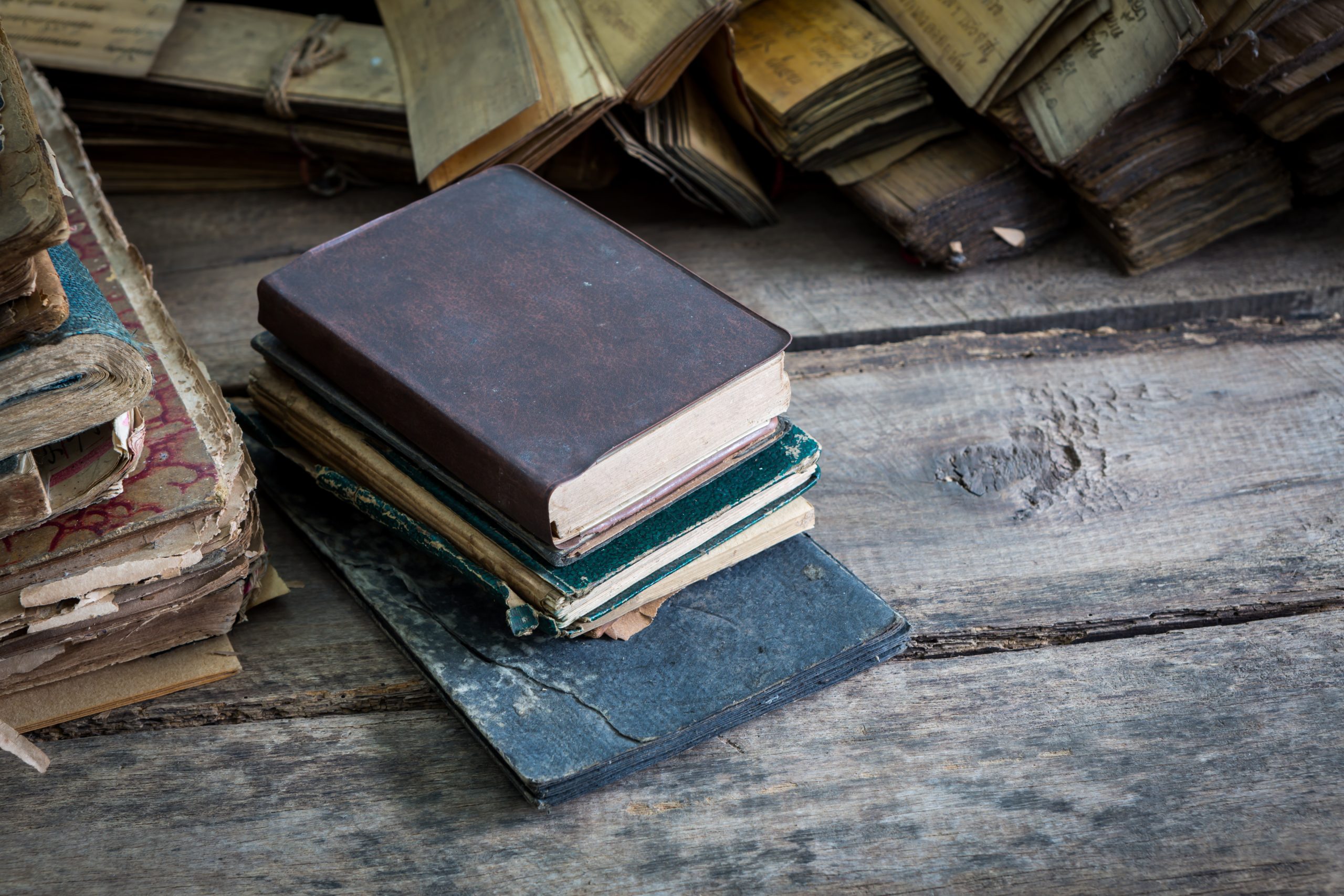 Vintage old books by jannoon028 from Magnific